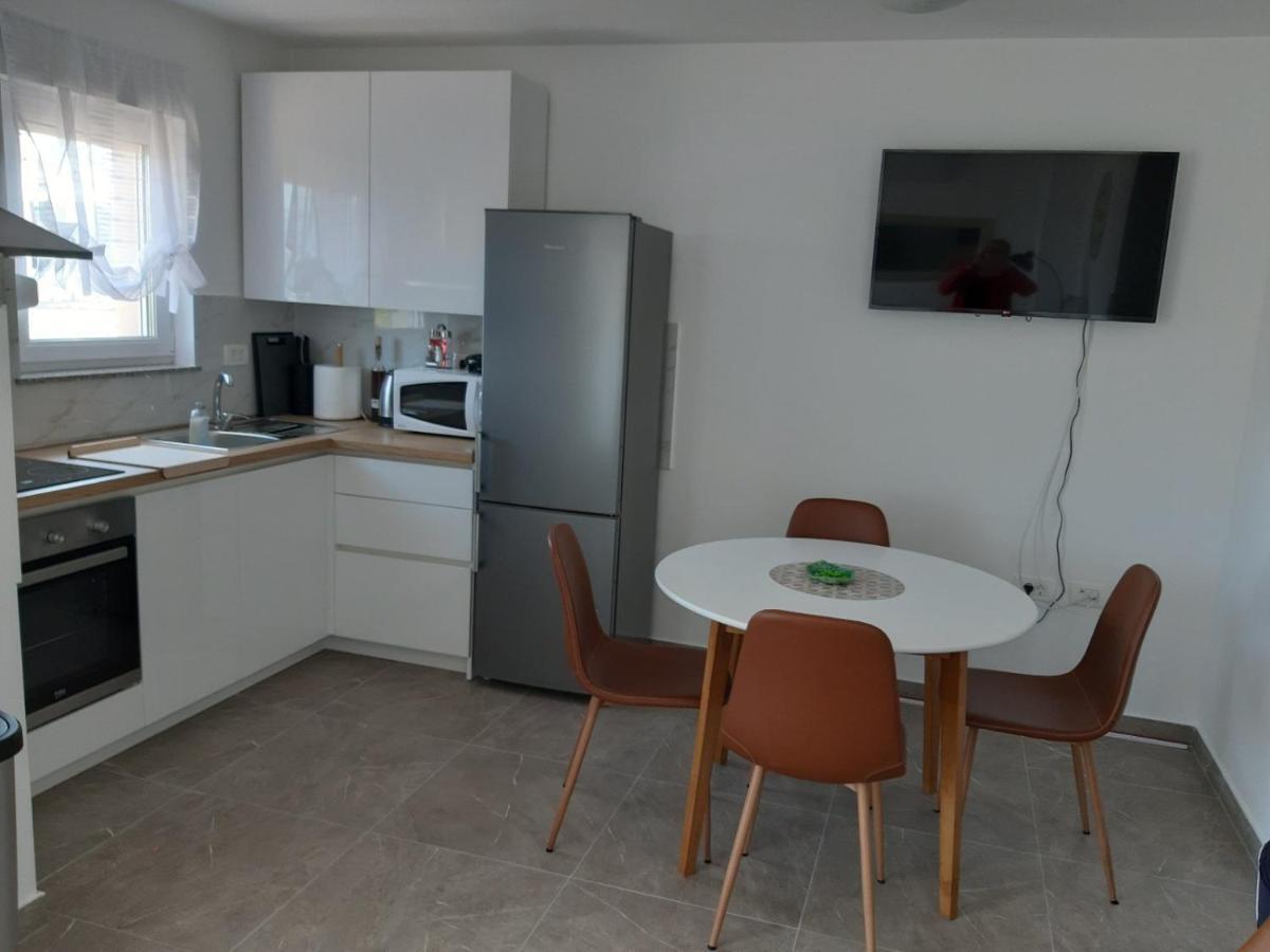 Gita Apartmani Cizici Exterior photo